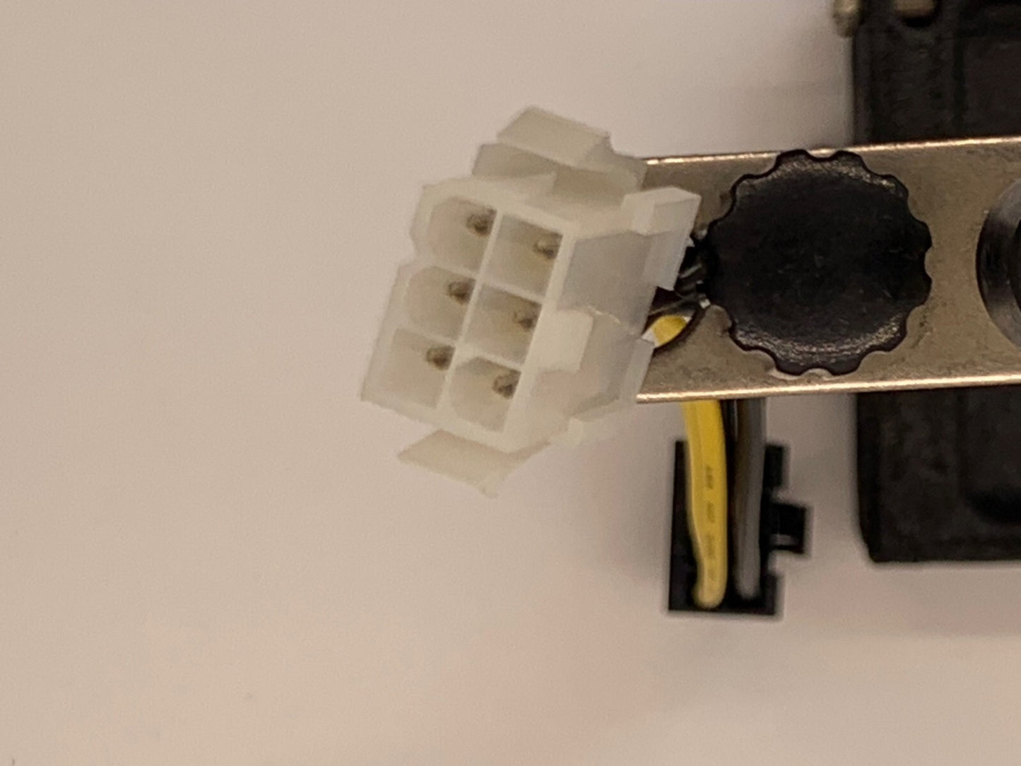 8 pin PCIE male to 6 pin PCIE female 18AWG 6-inch power adapter cable