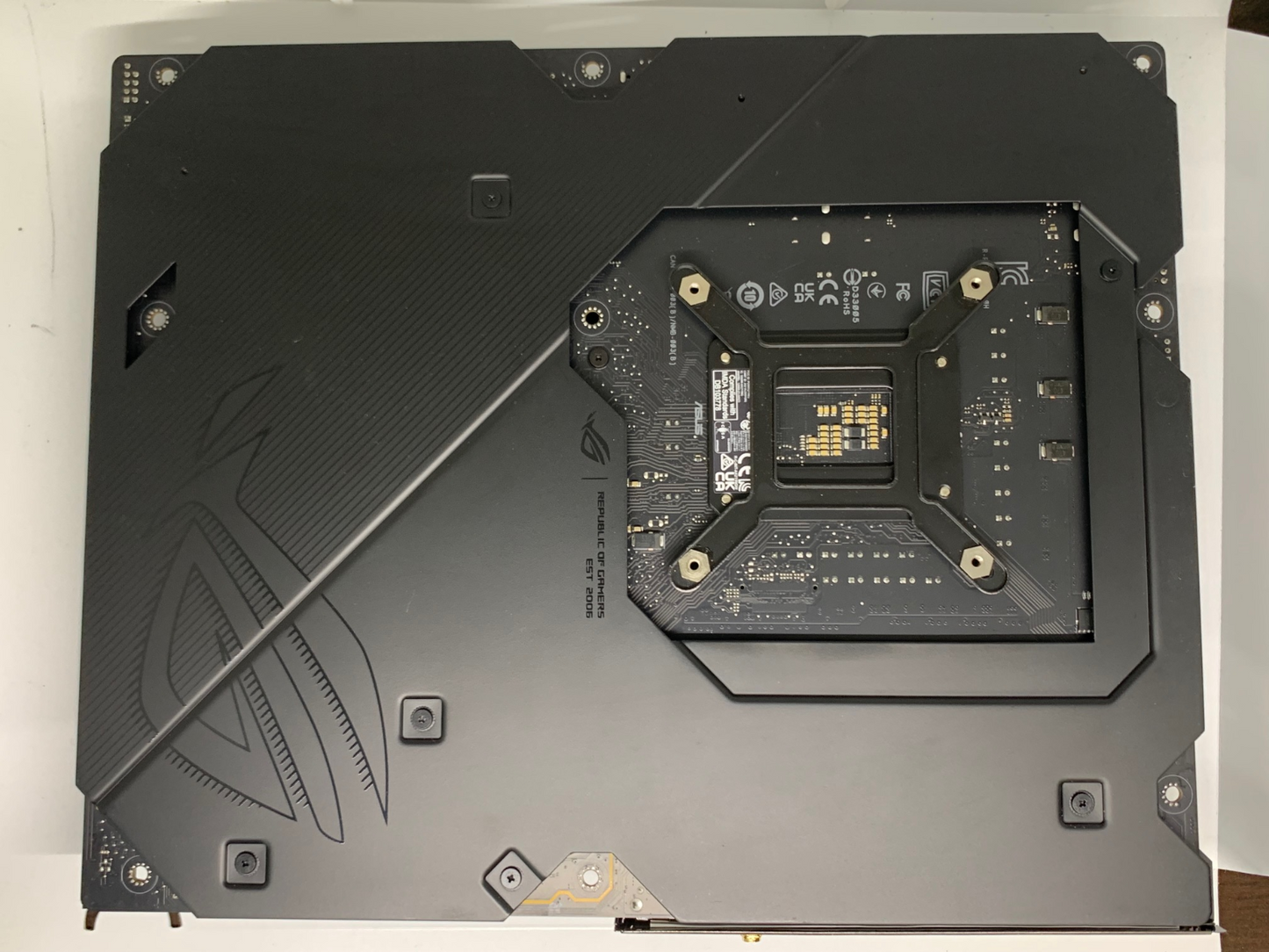 ASUS ROG Maximus Z790 Hero WiFi LGA 1700 DDR5 ATX gaming motherboard