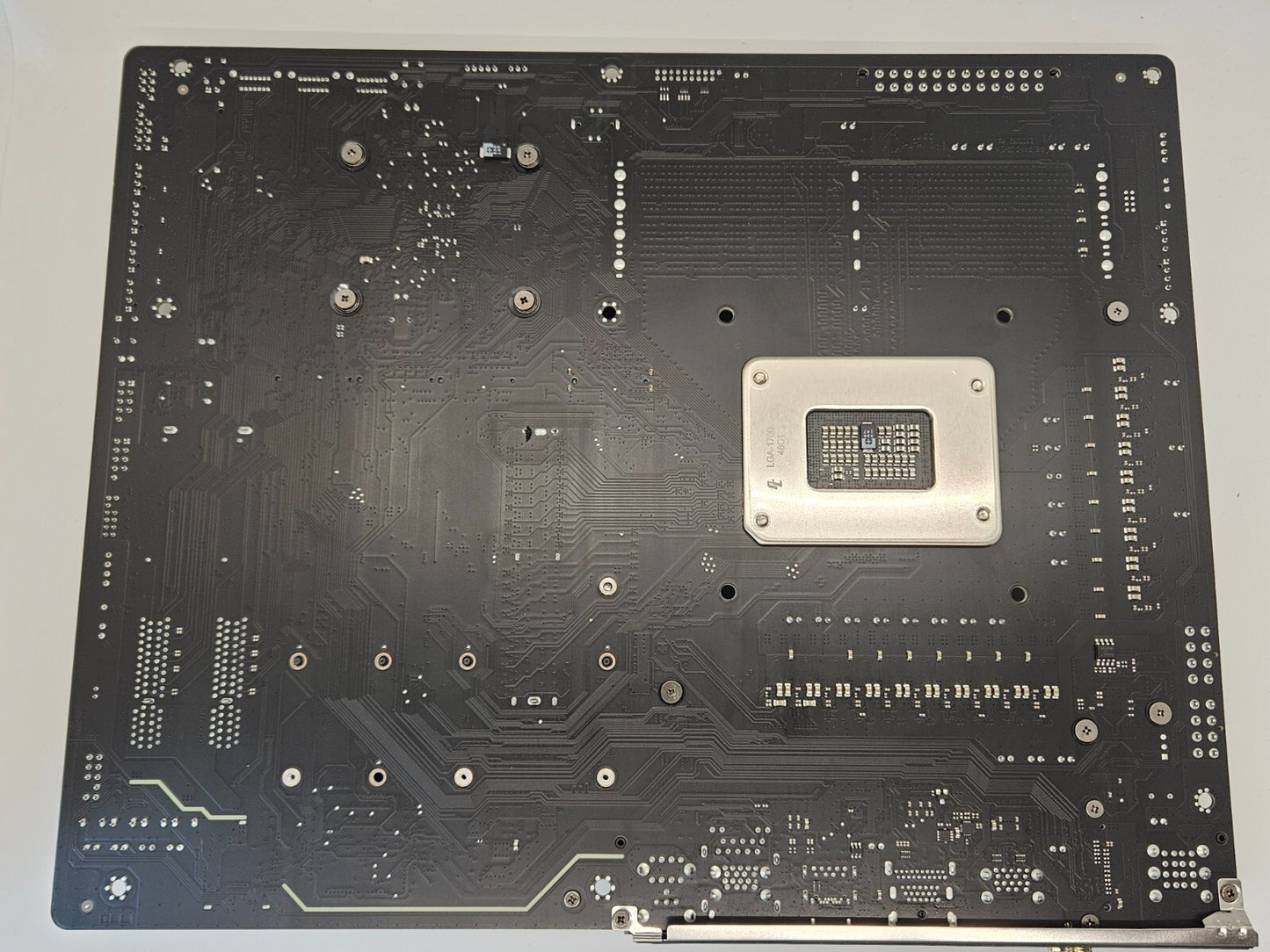 GIGABYTE Z790 AORUS Elite AX LGA 1700 Intel Z790 DDR5 ATX Motherboard