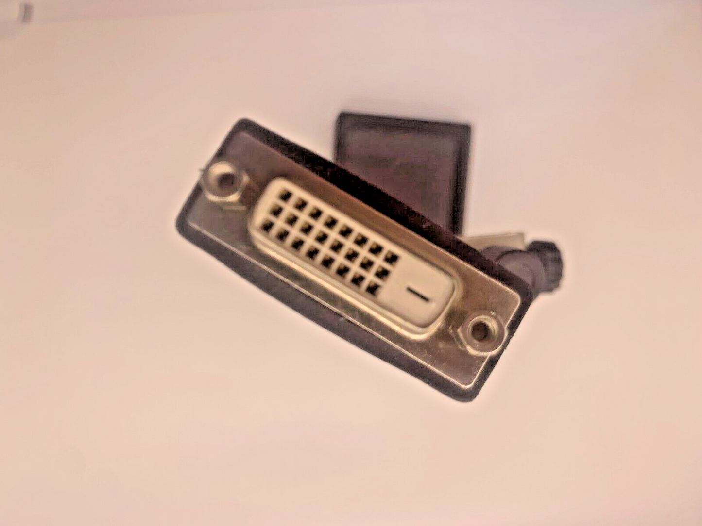 AMD 6110047600G Mini displayport (M) latching to DVI-D (F) single link adapter