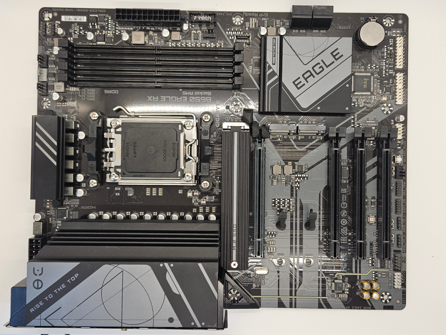 GIGABYTE B650 Eagle AX AM5 LGA 1718 AMD ATX DDR5 WIFI 6E motherboard