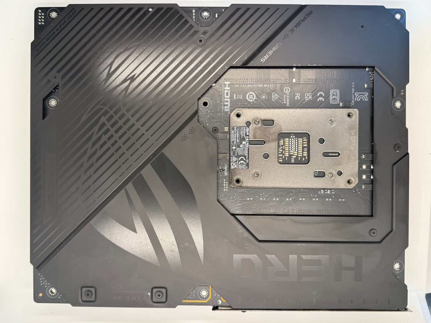 ASUS ROG CROSSHAIR X870E HERO AMD AM5 ATX DDR5 WIFI 7 gaming motherboard