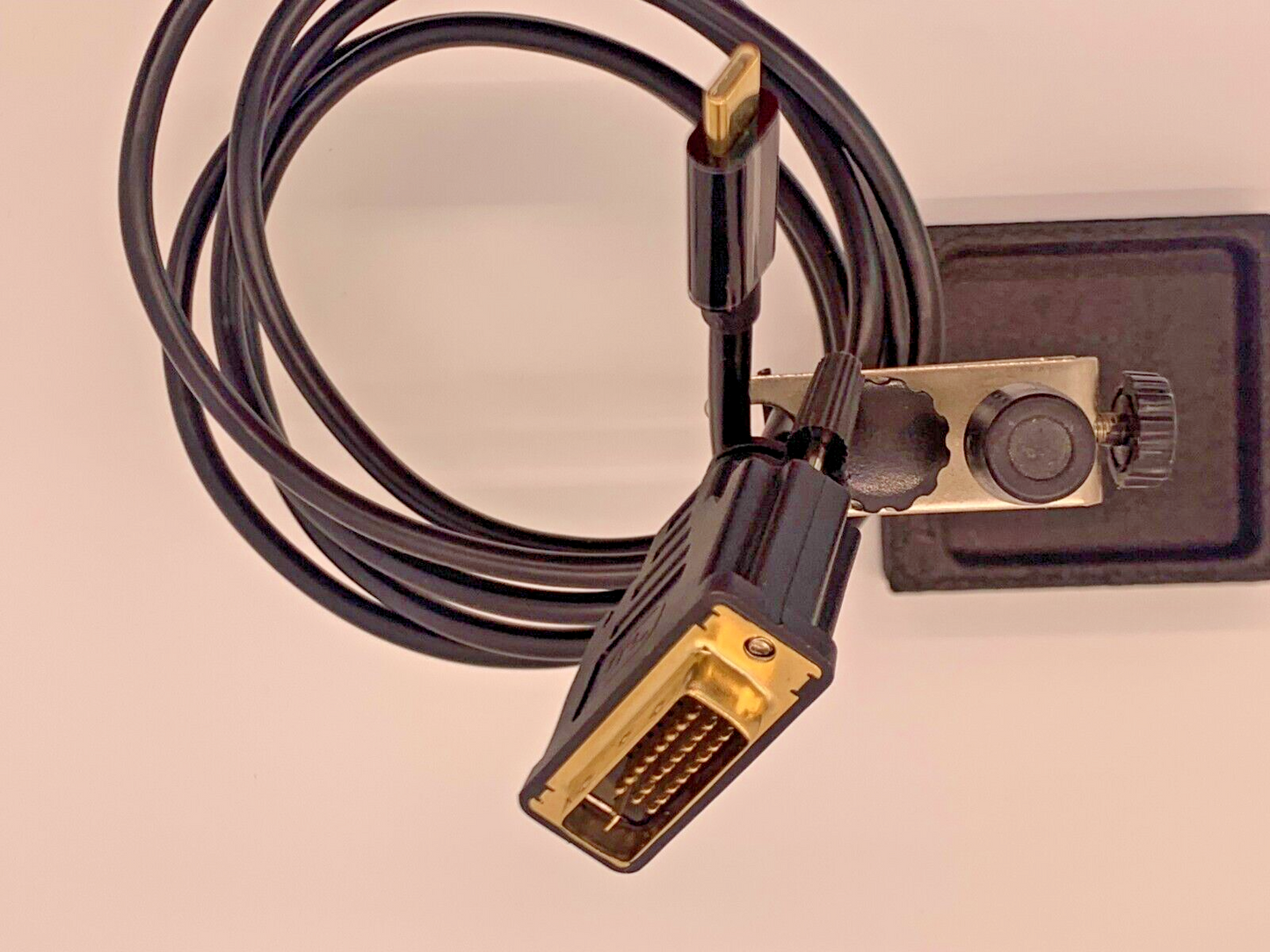 USB-C type C male to DVI-D male 1.8m 6ft 4k 30hz ultra HD cable