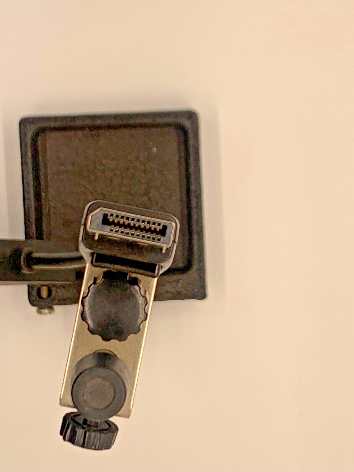 NVIDIA 030-0850-000 DisplayPort 1.2 to Single Link DVI-D PASSIVE CABLE ADAPTER