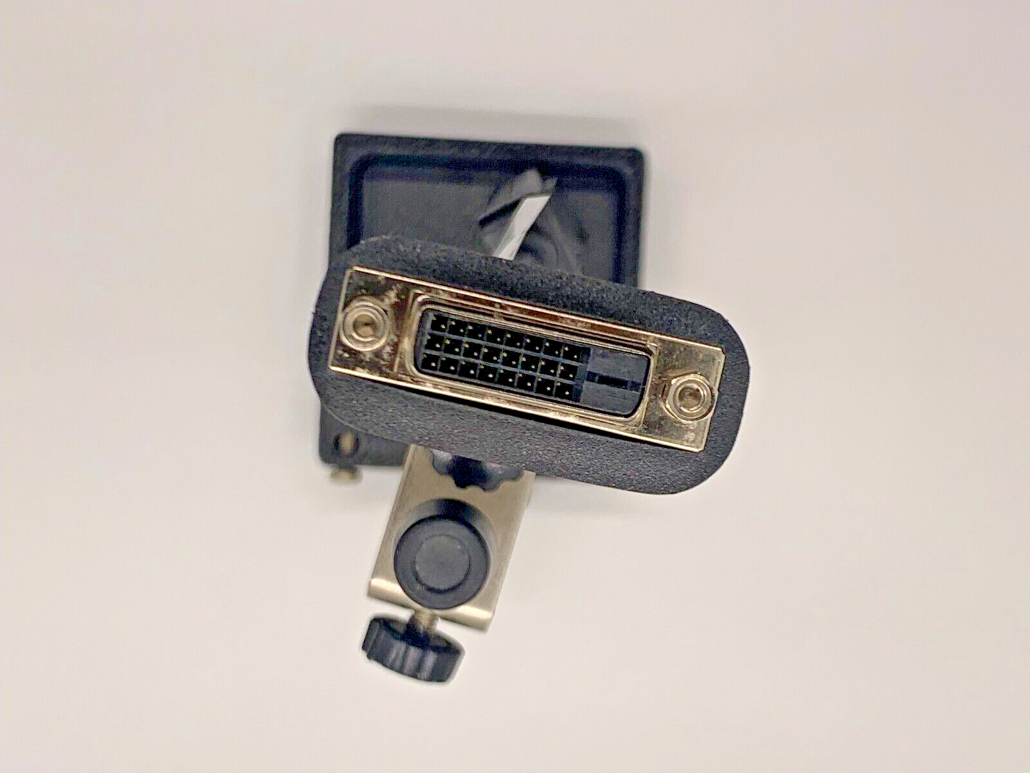 HP 481409-002 DisplayPort (M) to DVI-D (F) Video adapter Cable