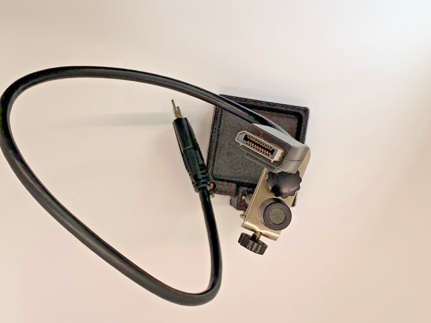 MATROX F16209-01 DISPLAYPORT(MALE) TO DISPLAYPORT (MALE) WITH SCREWS CABLE