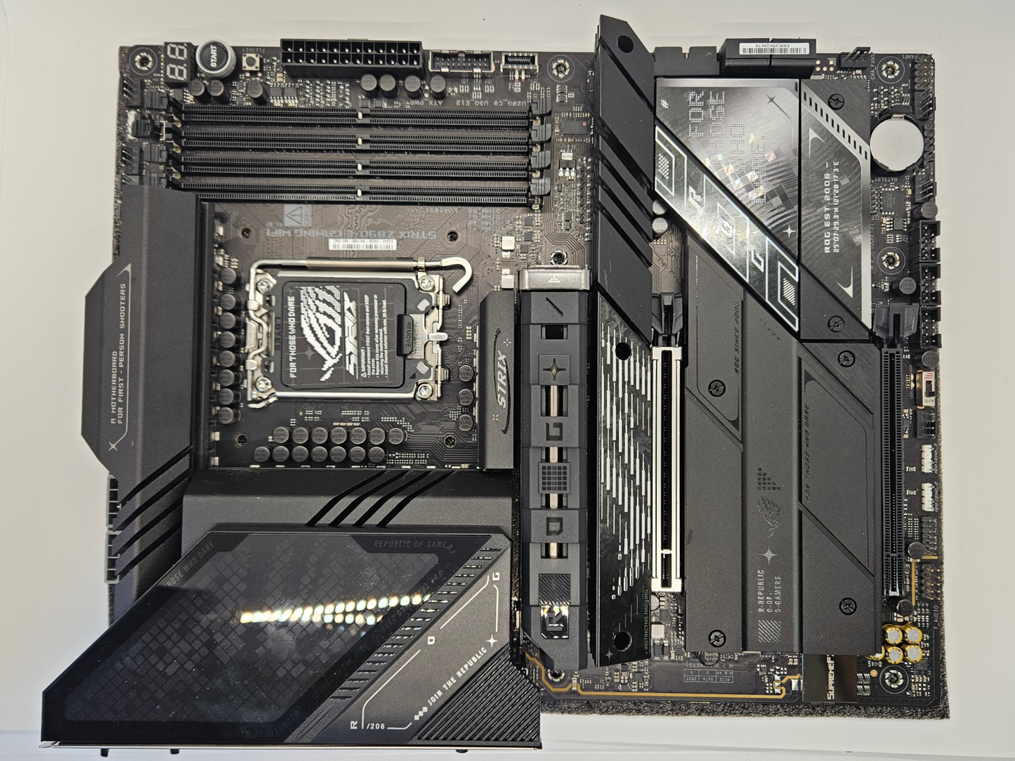 ASUS ROG Strix Z890-E Gaming WiFi Intel Z890 LGA 1851 DDR5 ATX Motherboard