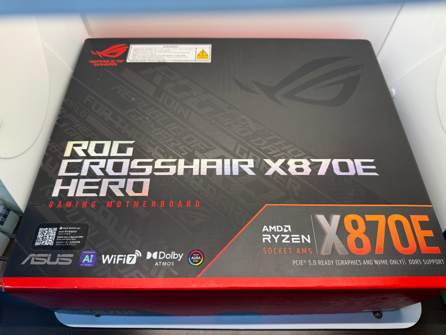 ASUS ROG CROSSHAIR X870E HERO AMD AM5 ATX DDR5 WIFI 7 gaming motherboard