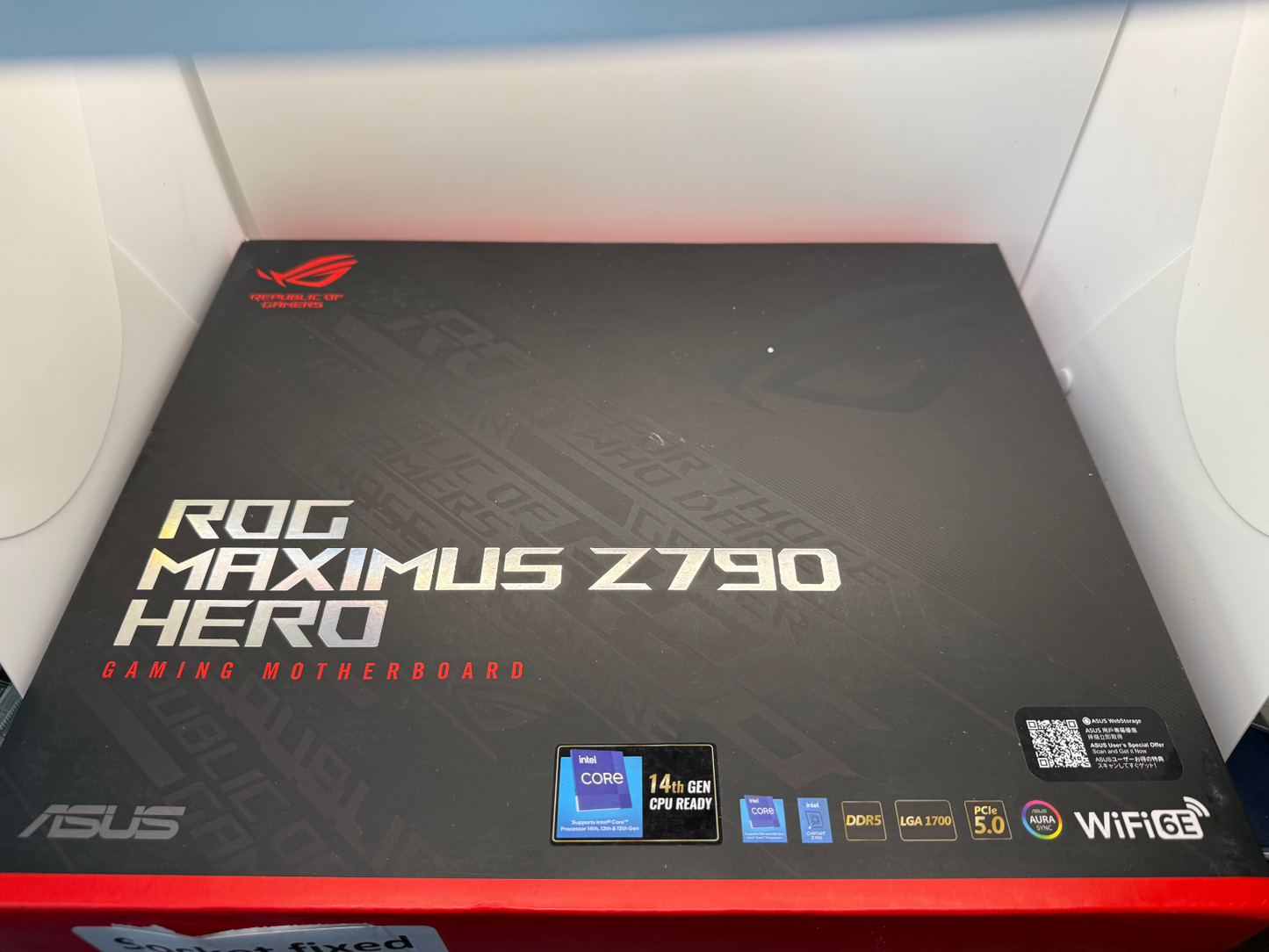 ASUS ROG Maximus Z790 Hero WiFi LGA 1700 DDR5 ATX gaming motherboard