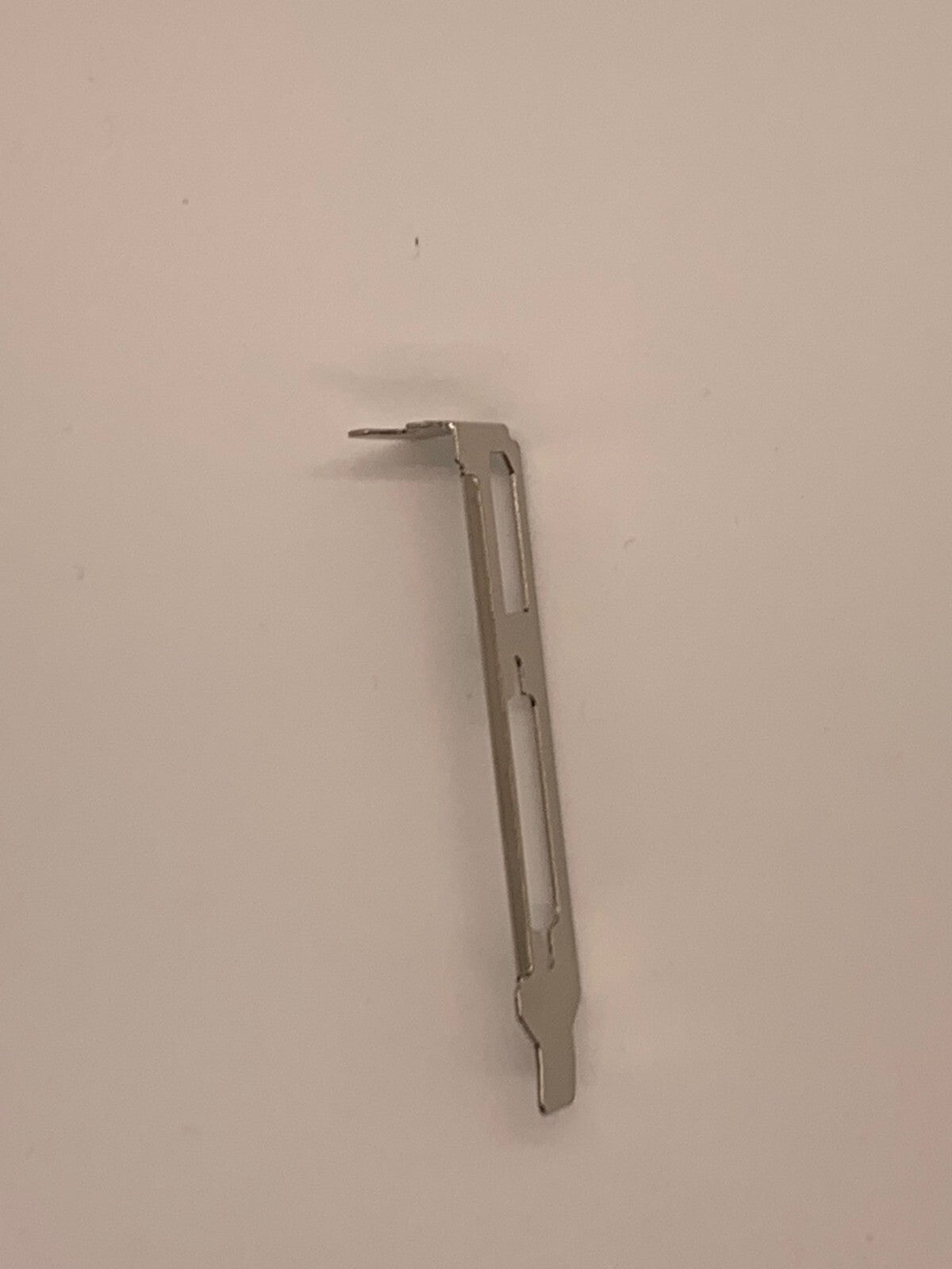 LOW-PROFILE SFF BRACKET FOR QUADRO 410 K420 K600 K620 FIREPRO V3800 V3900