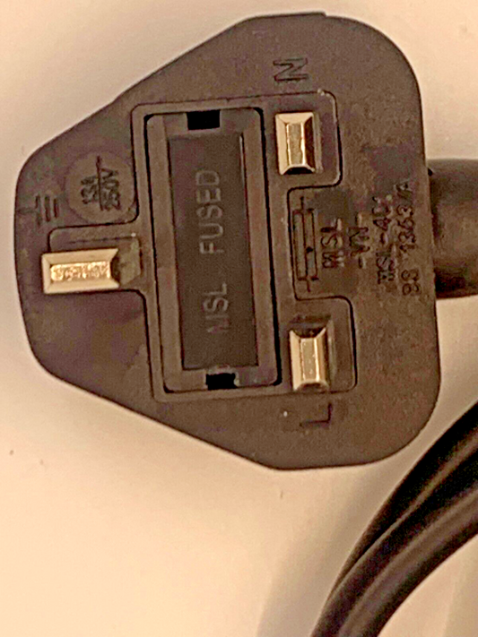 10W1-122206 UK TYPE G / BS-1363 TO C13 6FT COMPUTER CABLE WITH FUSE VDE APPROVED