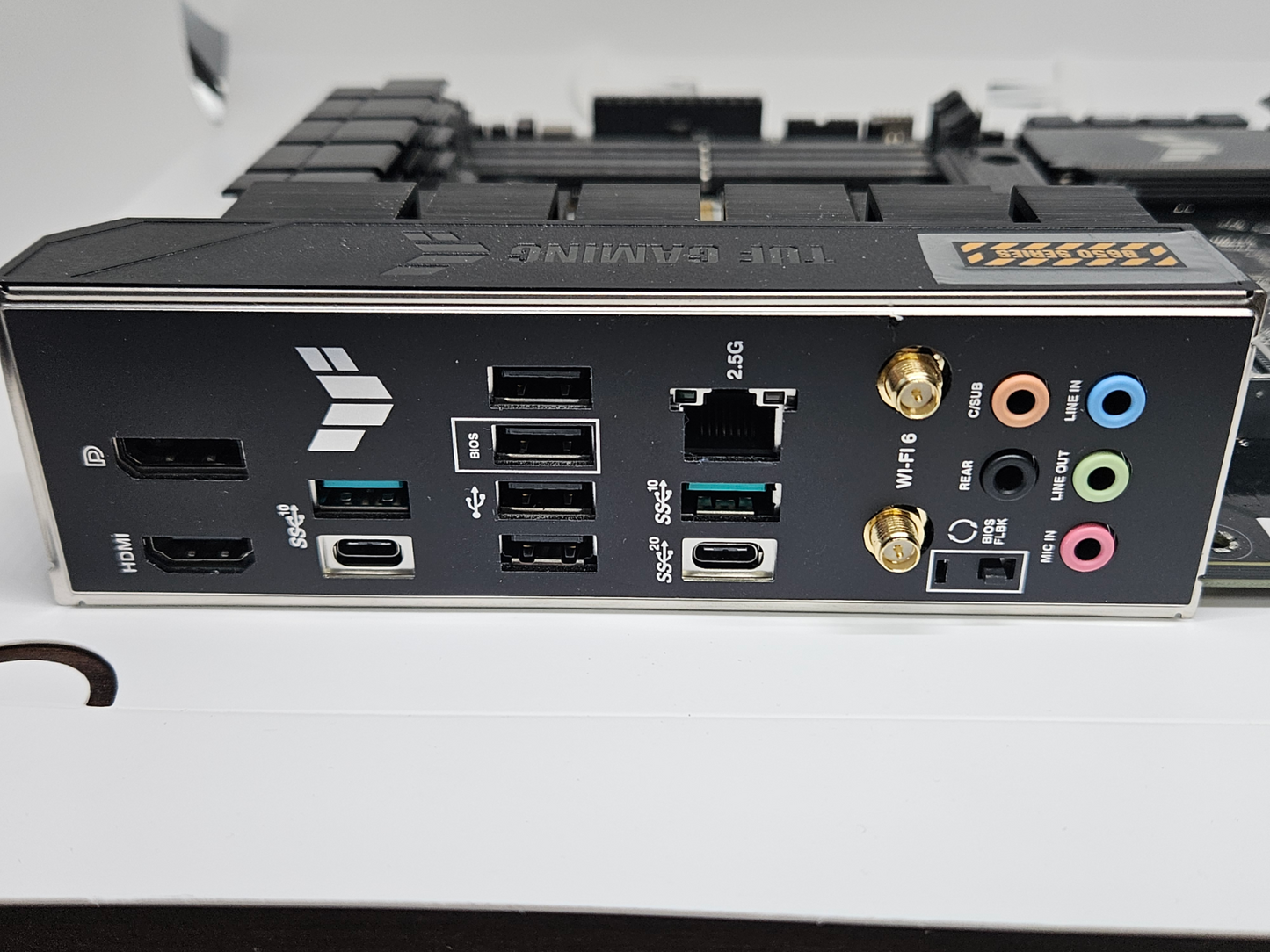 ASUS TUF GAMING B650-PLUS WIFI AMD B650 AM5 DDR5 PCIE 5.0 motherboard DAMAGED