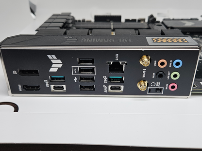 ASUS TUF GAMING B650-PLUS WIFI AMD B650 AM5 DDR5 PCIE 5.0 motherboard DAMAGED