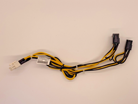 BIZLINK G19128-004 4 PIN ATX TO 6+2 PIN PCI-E AND 6 PIN PCI-E 40CM POWER CABLE